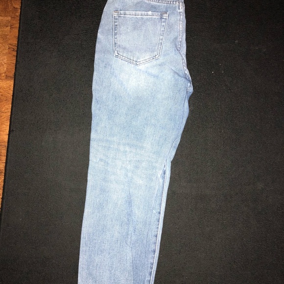 Too small - Picture 6 of 8